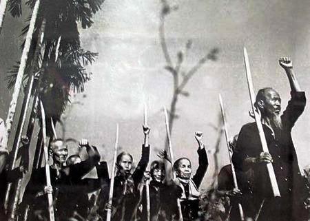 Nhân dân Nam Bộ nhất tề đứng lên, quyết chiến với quân xâm lược.jpg