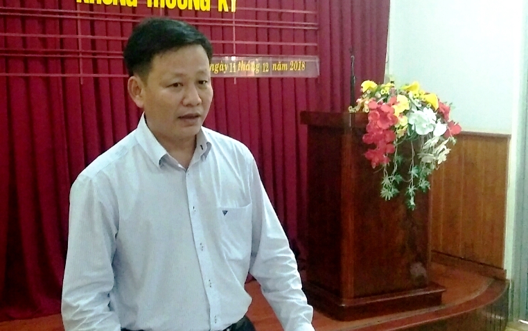 Phó bí thư Thường trực Huyện ủy Huỳnh Phước Sang phát biểu tại buổi làm việc về thu hồi nợ BHXH BHYT BHTN.jpg
