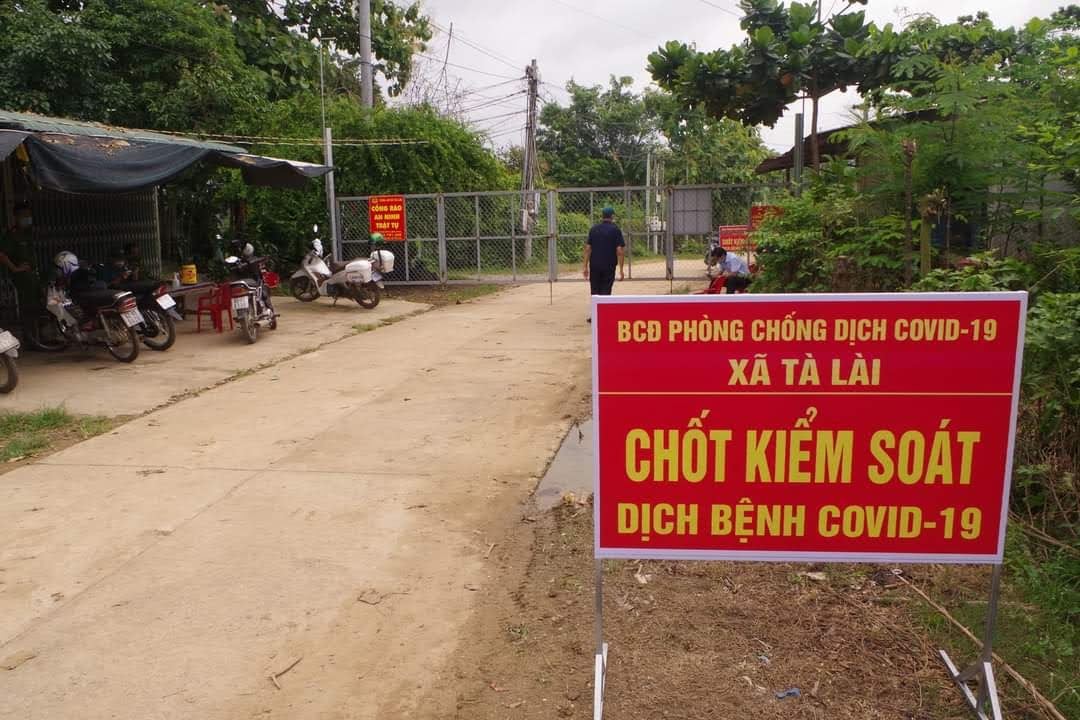 Xã Tà Lài lập chốt kiểm soát dịch bệnh Covid.jpg